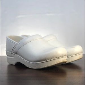 Dansko White Leather Professional Nurse Clogs 36